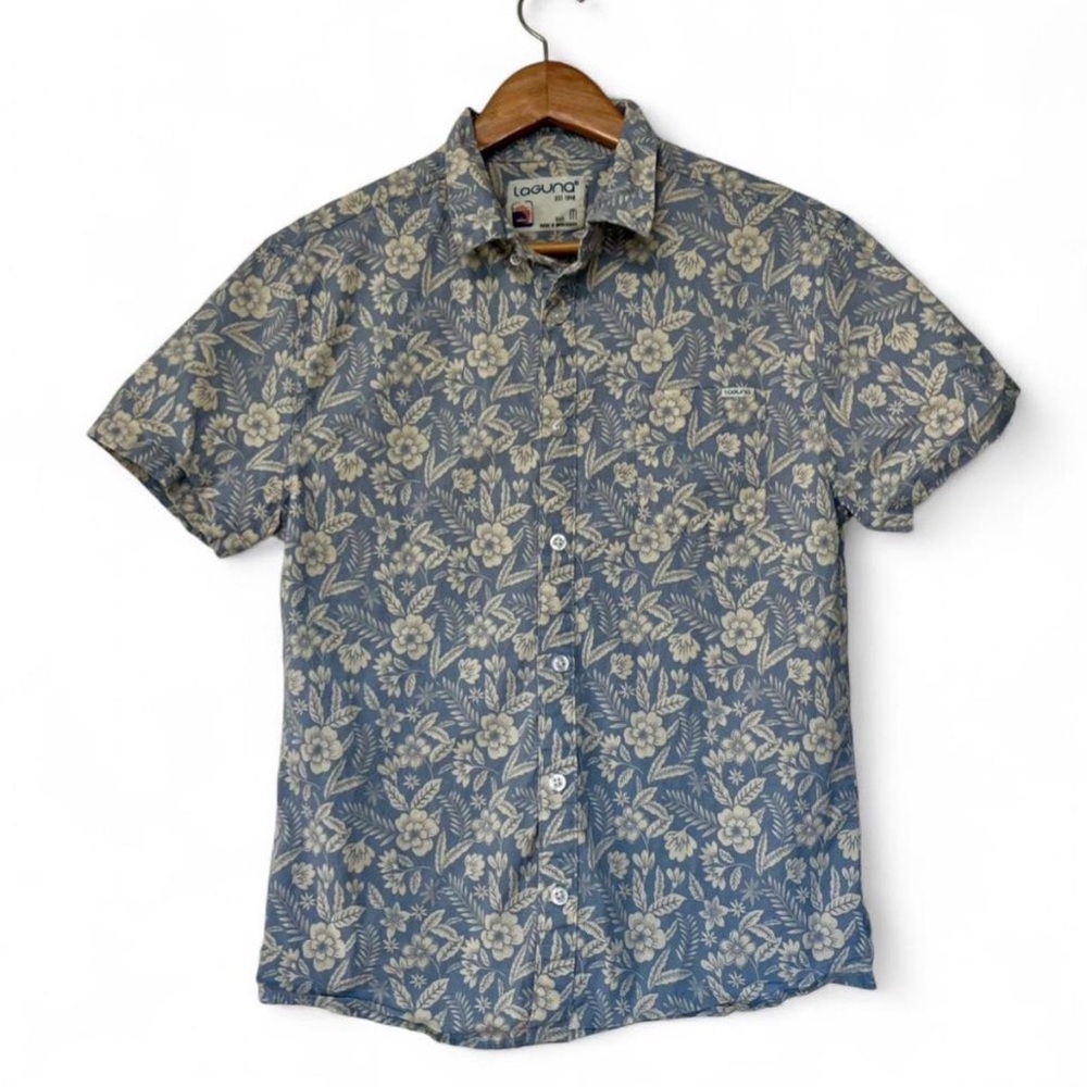 Laguna Blue Floral Hawaiian Vacay Vibes Beach Chic Button Up Shirt, Size M